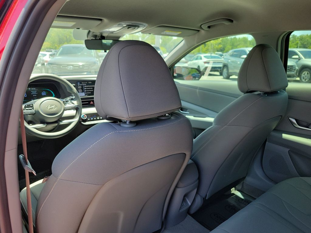 Thumbnail: 2026 Hyundai Elantra - 9