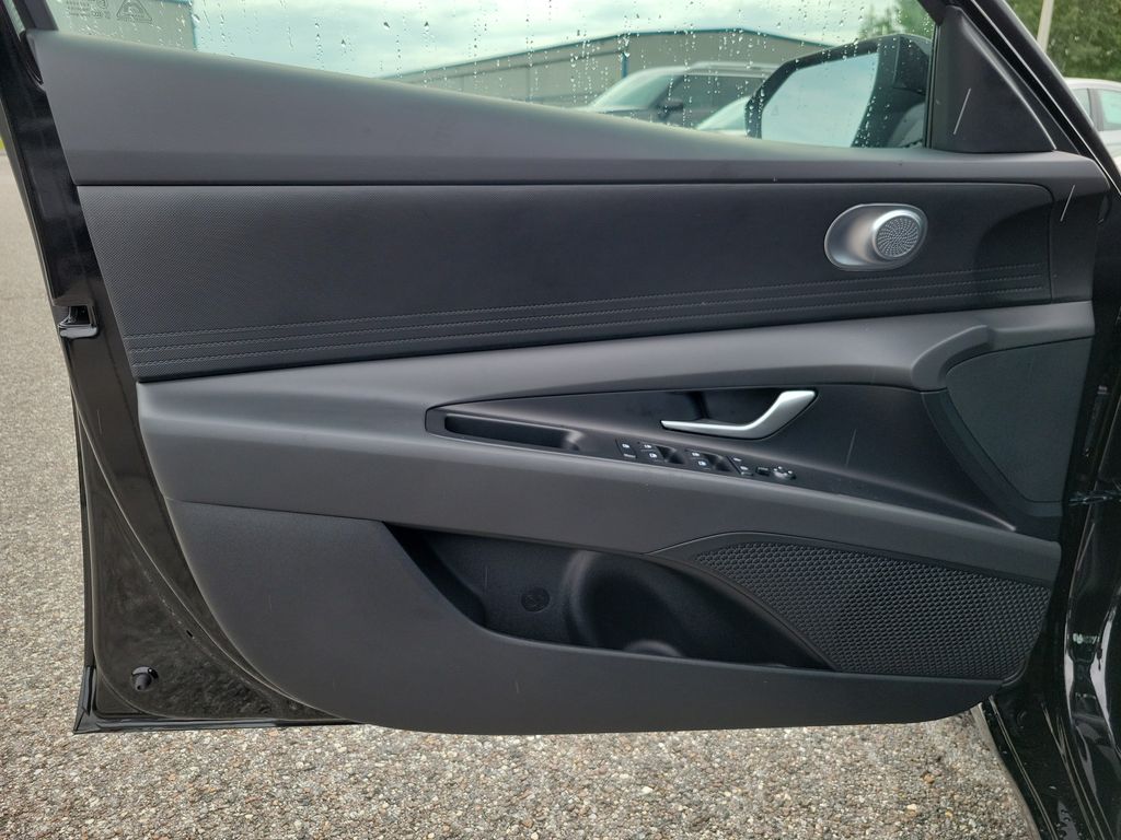 Thumbnail: 2026 Hyundai Elantra - 22