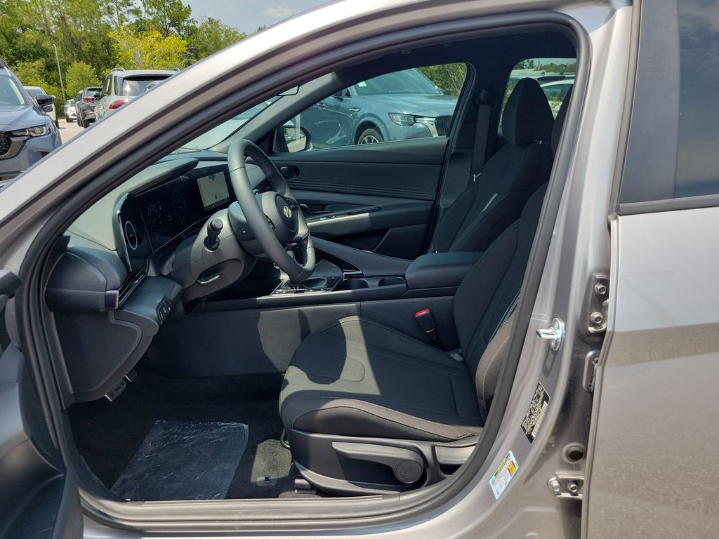 Thumbnail: 2026 Hyundai Elantra - 10