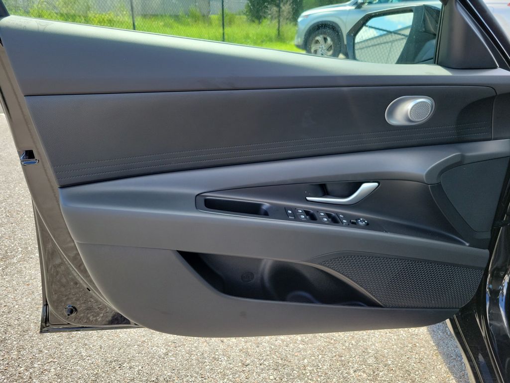 Thumbnail: 2026 Hyundai Elantra - 21