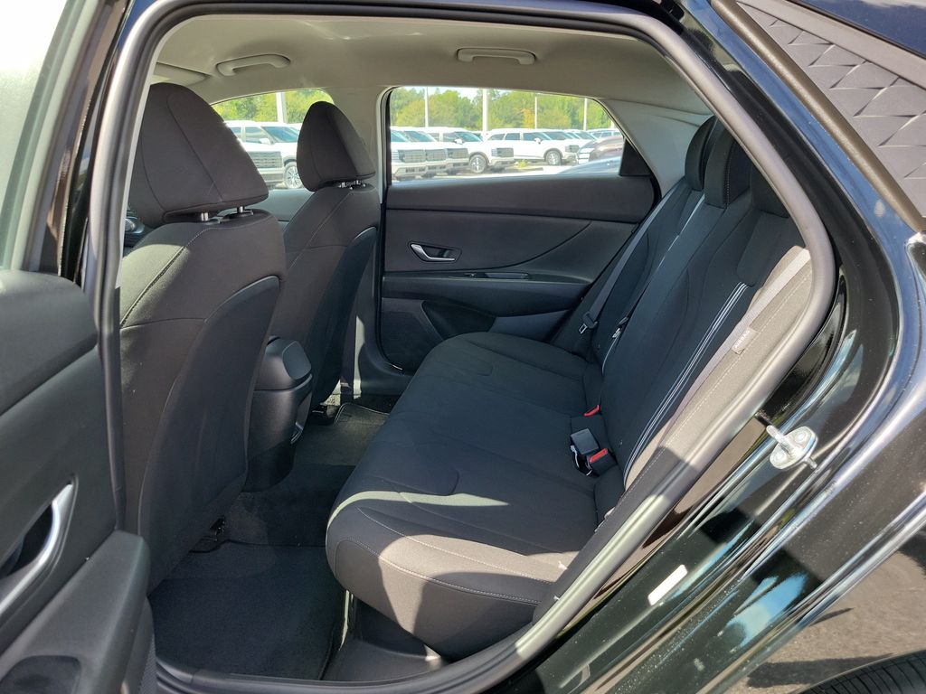 Thumbnail: 2026 Hyundai Elantra - 10
