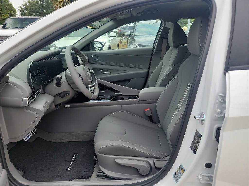 Thumbnail: 2025 Hyundai Elantra - 9