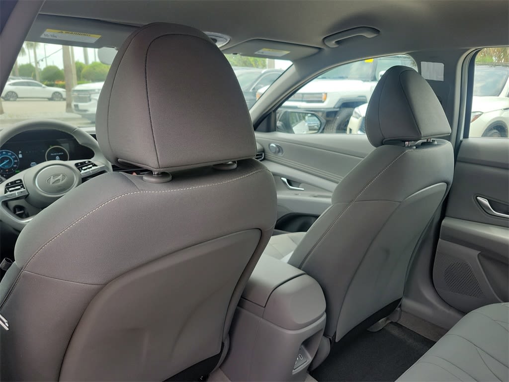 Thumbnail: 2025 Hyundai Elantra - 8