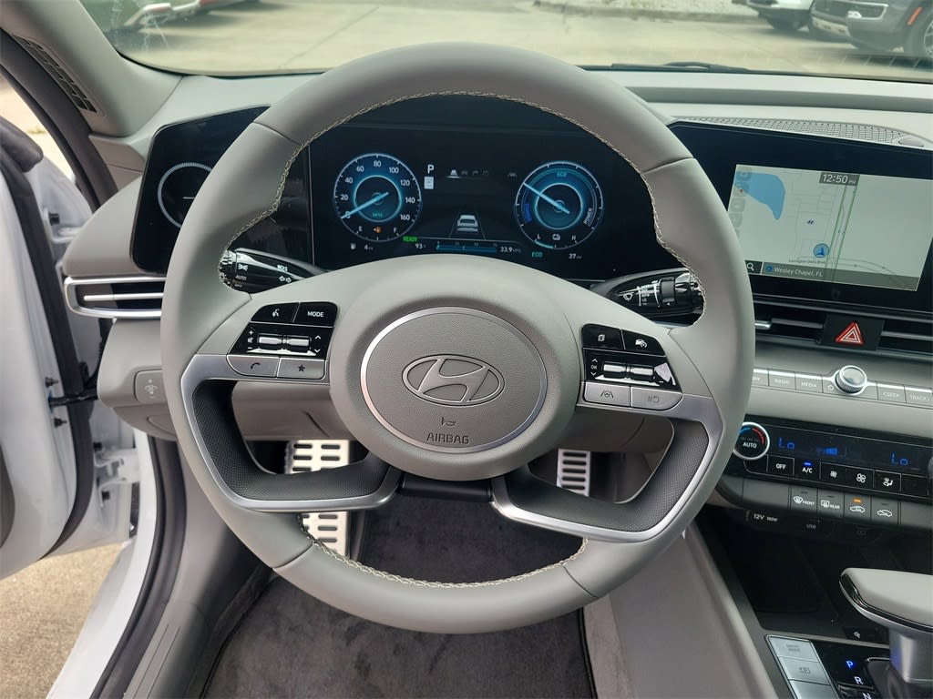 Thumbnail: 2025 Hyundai Elantra - 25