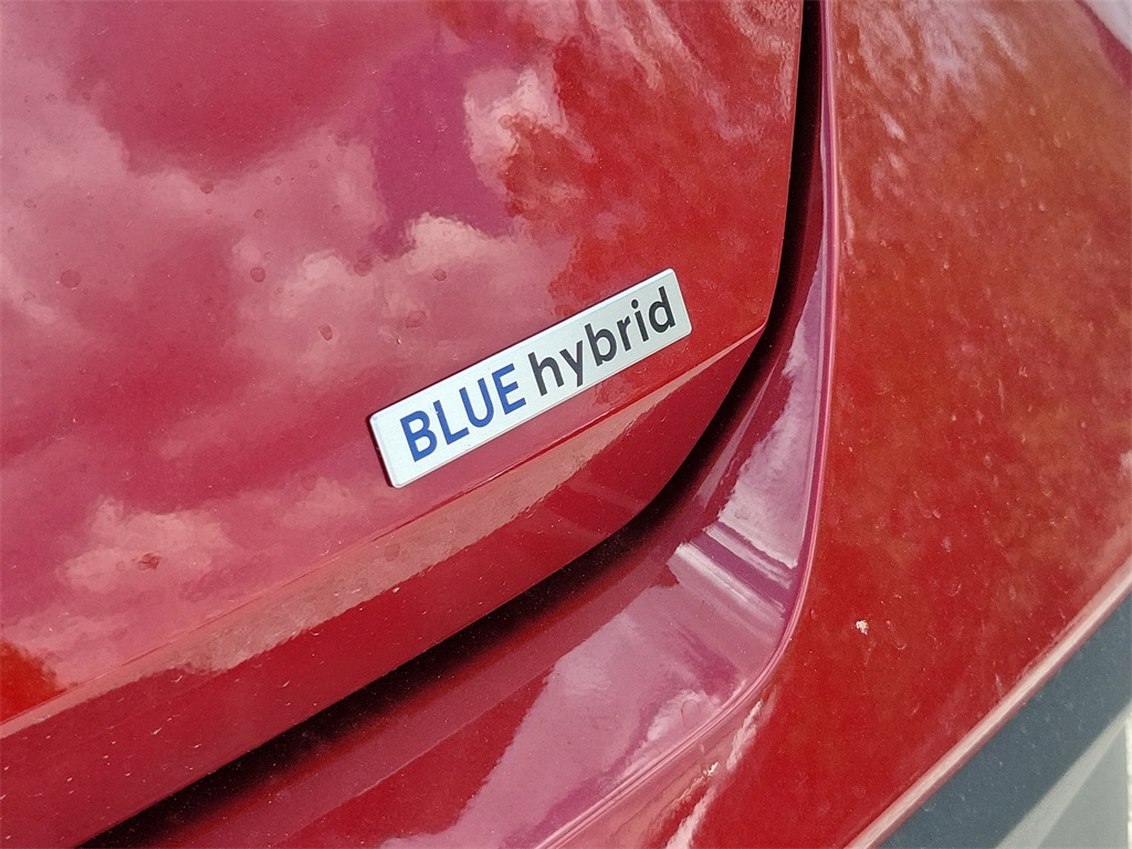 Thumbnail: 2025 Hyundai Elantra - 4