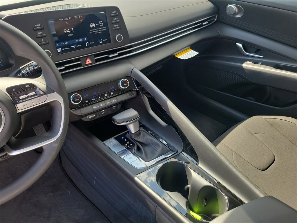 Thumbnail: 2025 Hyundai Elantra - 32