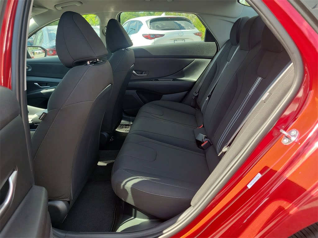 Thumbnail: 2025 Hyundai Elantra - 9