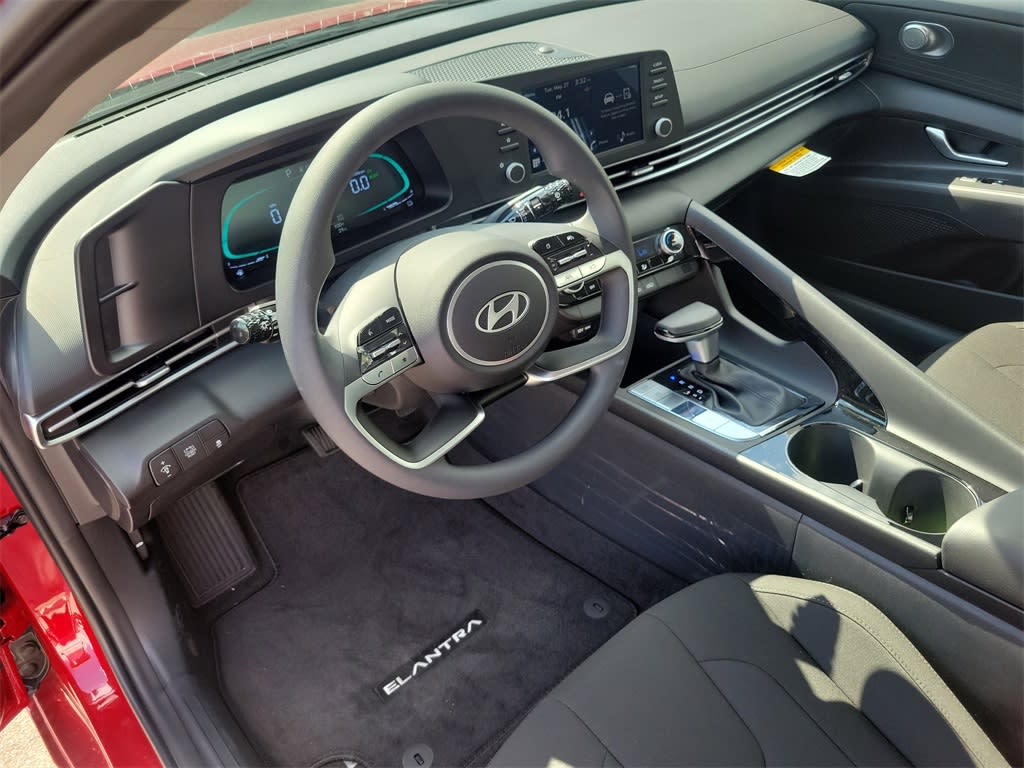 Thumbnail: 2025 Hyundai Elantra - 11