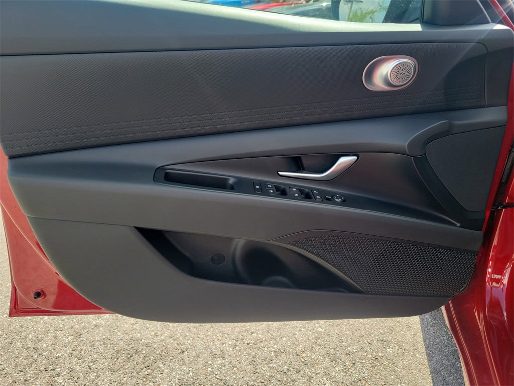 Thumbnail: 2025 Hyundai Elantra - 21