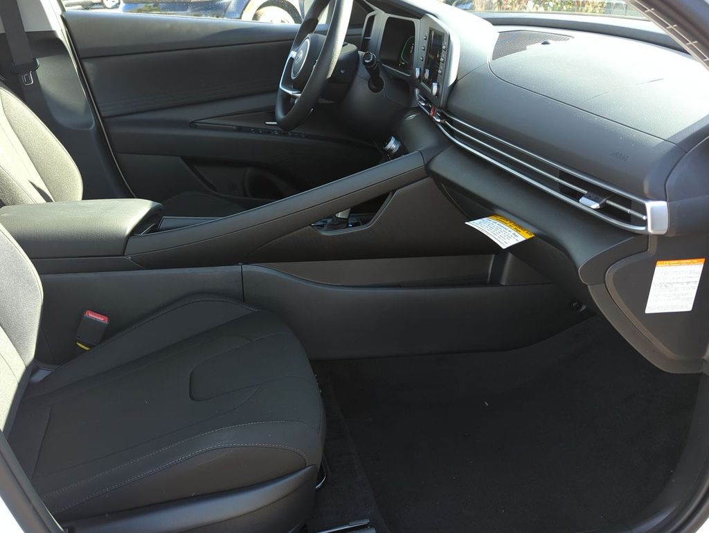 Thumbnail: 2026 Hyundai Elantra - 25