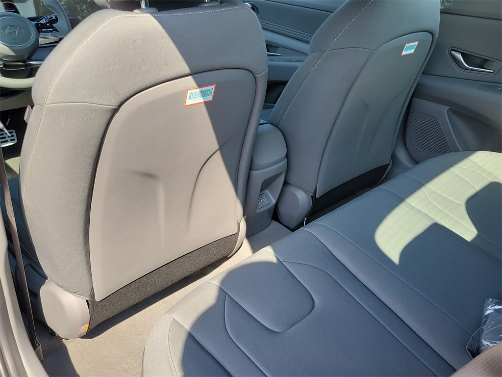 Thumbnail: 2025 Hyundai Elantra - 8