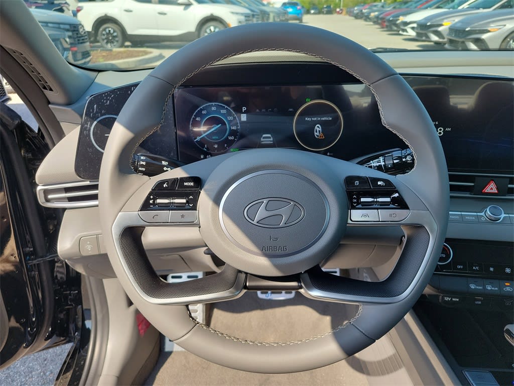 Thumbnail: 2025 Hyundai Elantra - 25