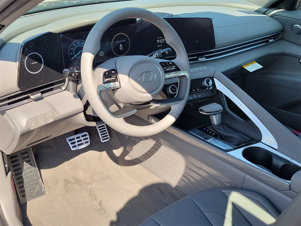 Thumbnail: 2025 Hyundai Elantra - 12