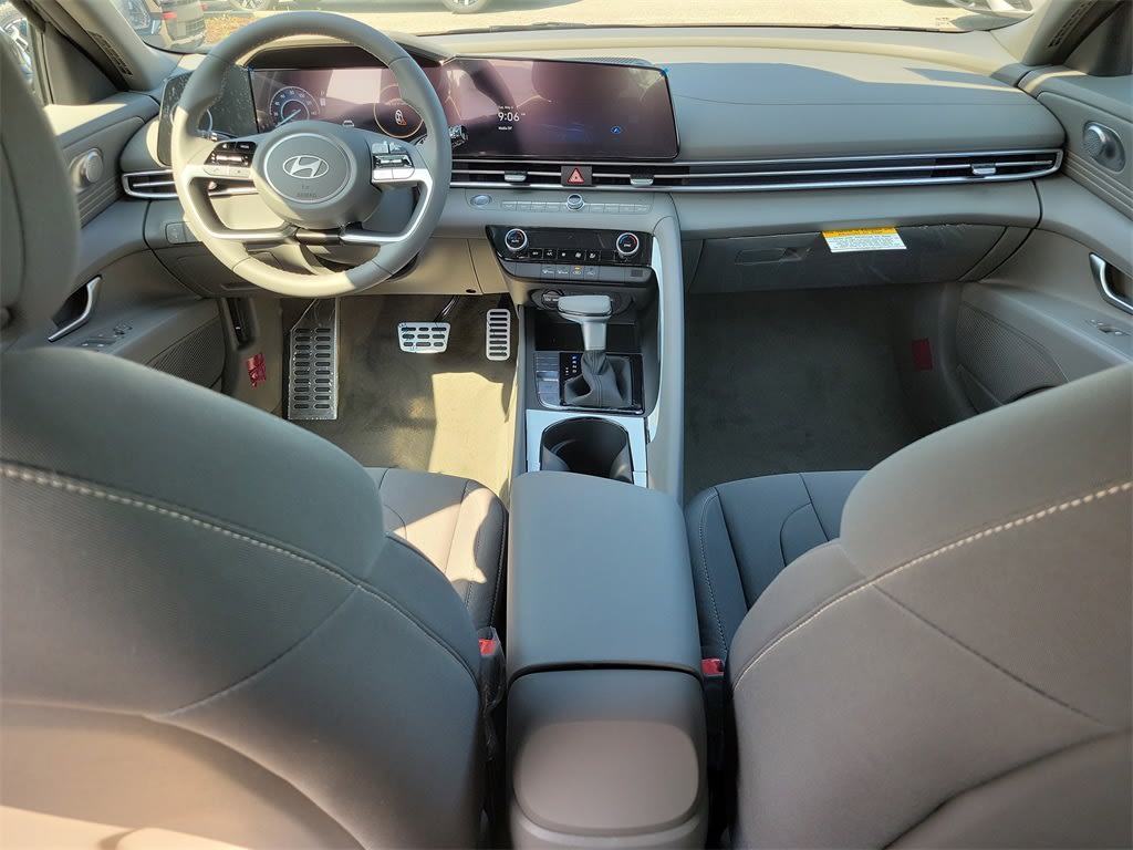 Thumbnail: 2025 Hyundai Elantra - 2