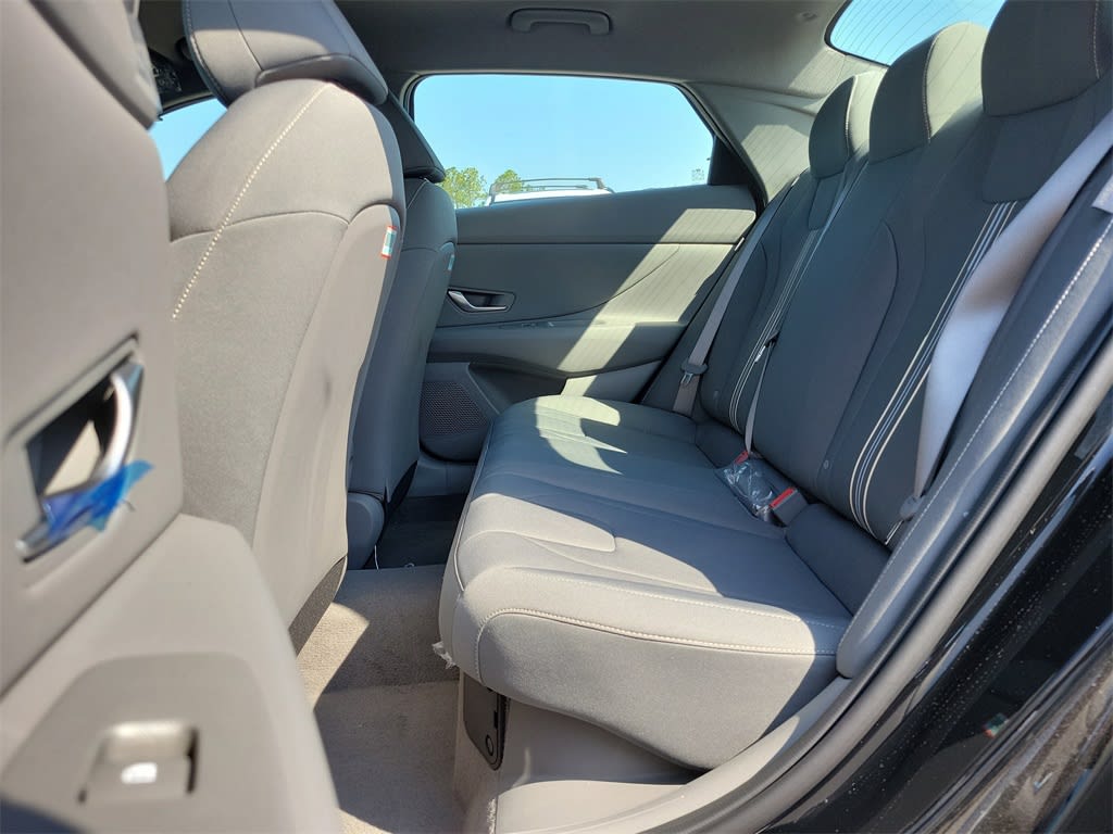 Thumbnail: 2025 Hyundai Elantra - 10