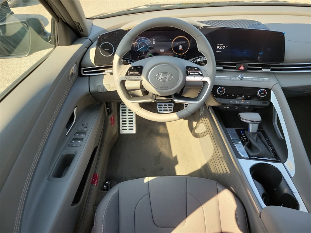 Thumbnail: 2025 Hyundai Elantra - 11