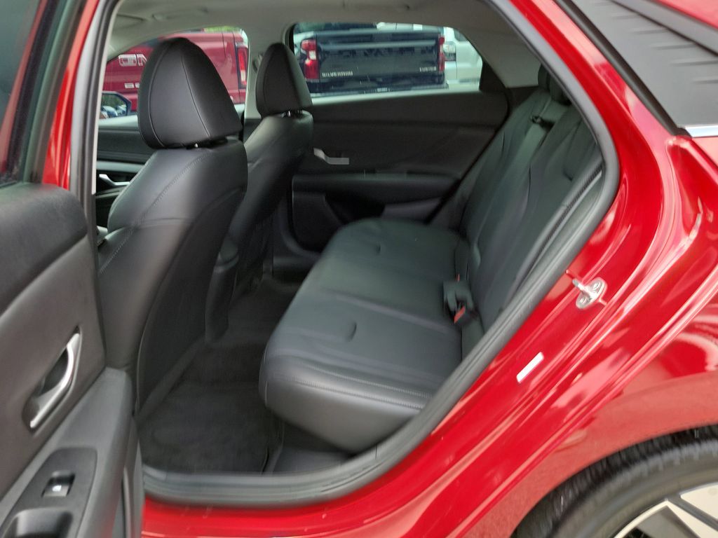 Thumbnail: 2023 Hyundai Elantra - 9