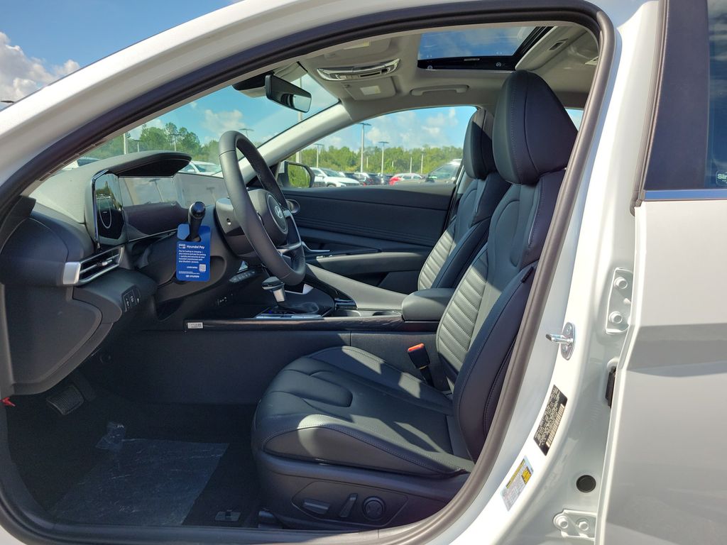 Thumbnail: 2026 Hyundai Elantra - 10