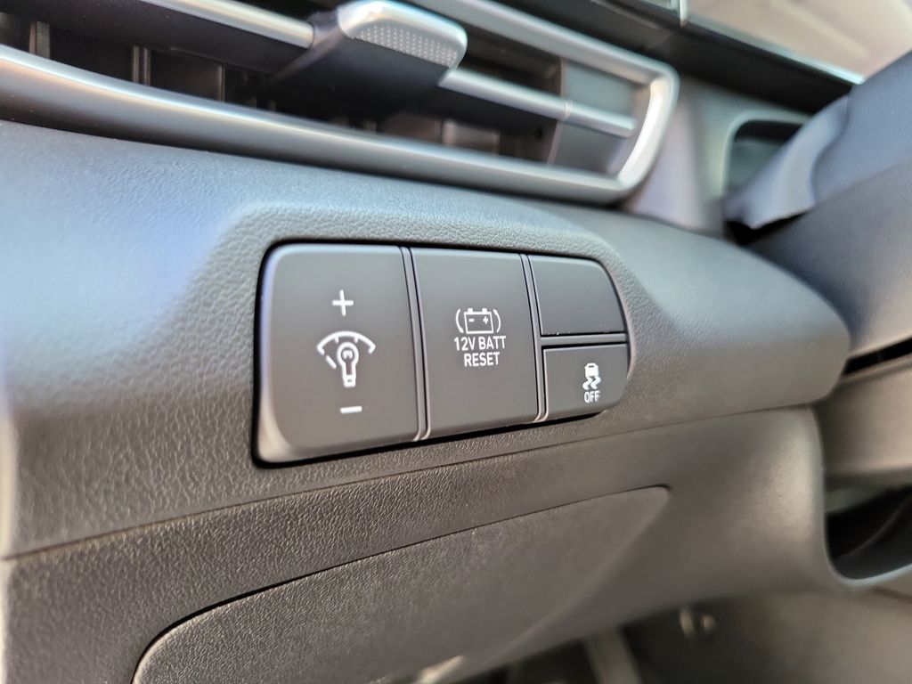 Thumbnail: 2026 Hyundai Elantra - 26