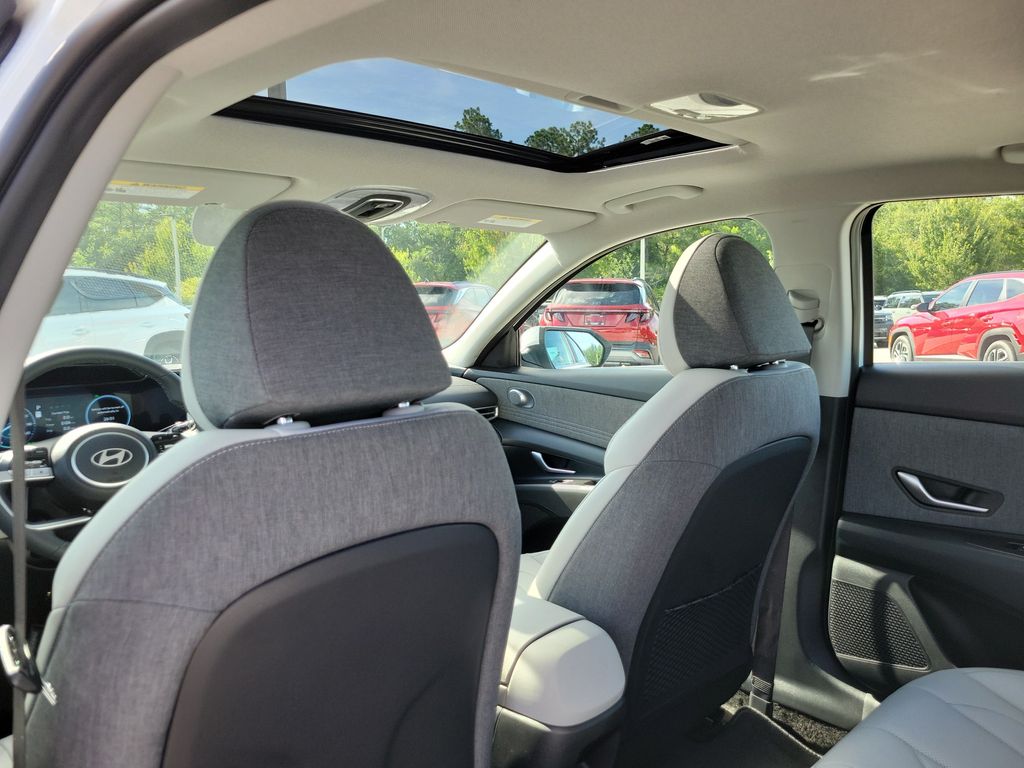 Thumbnail: 2026 Hyundai Elantra - 9