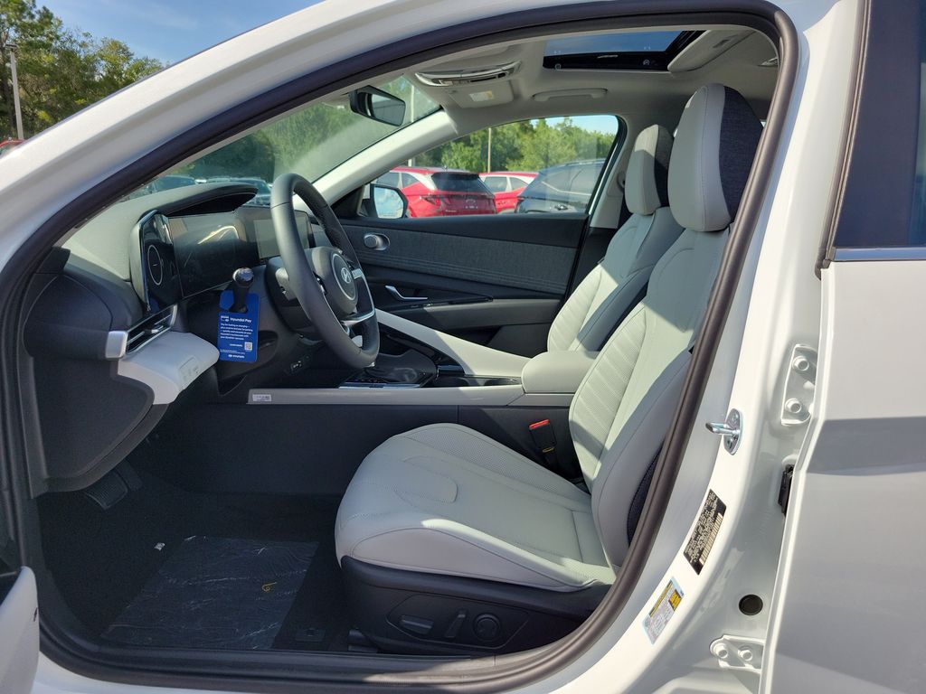 Thumbnail: 2026 Hyundai Elantra - 10