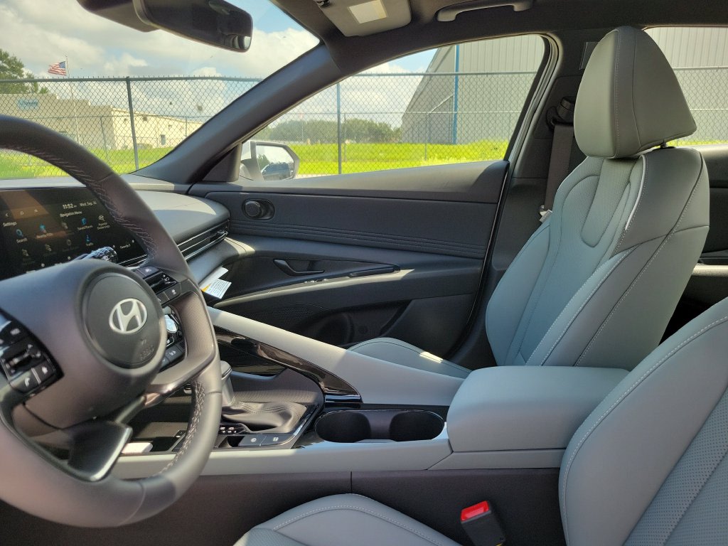 Thumbnail: 2026 Hyundai Elantra - 9