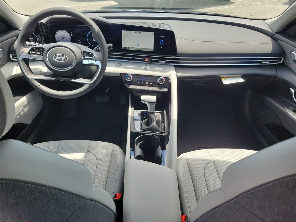 Thumbnail: 2025 Hyundai Elantra - 2