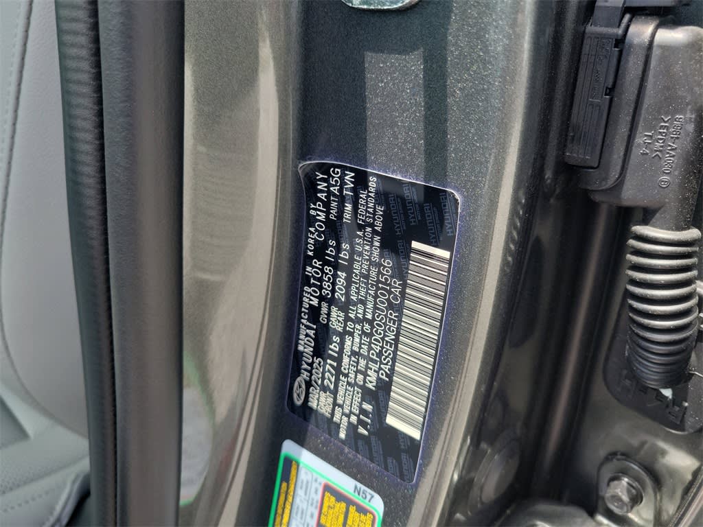 Thumbnail: 2025 Hyundai Elantra - 16