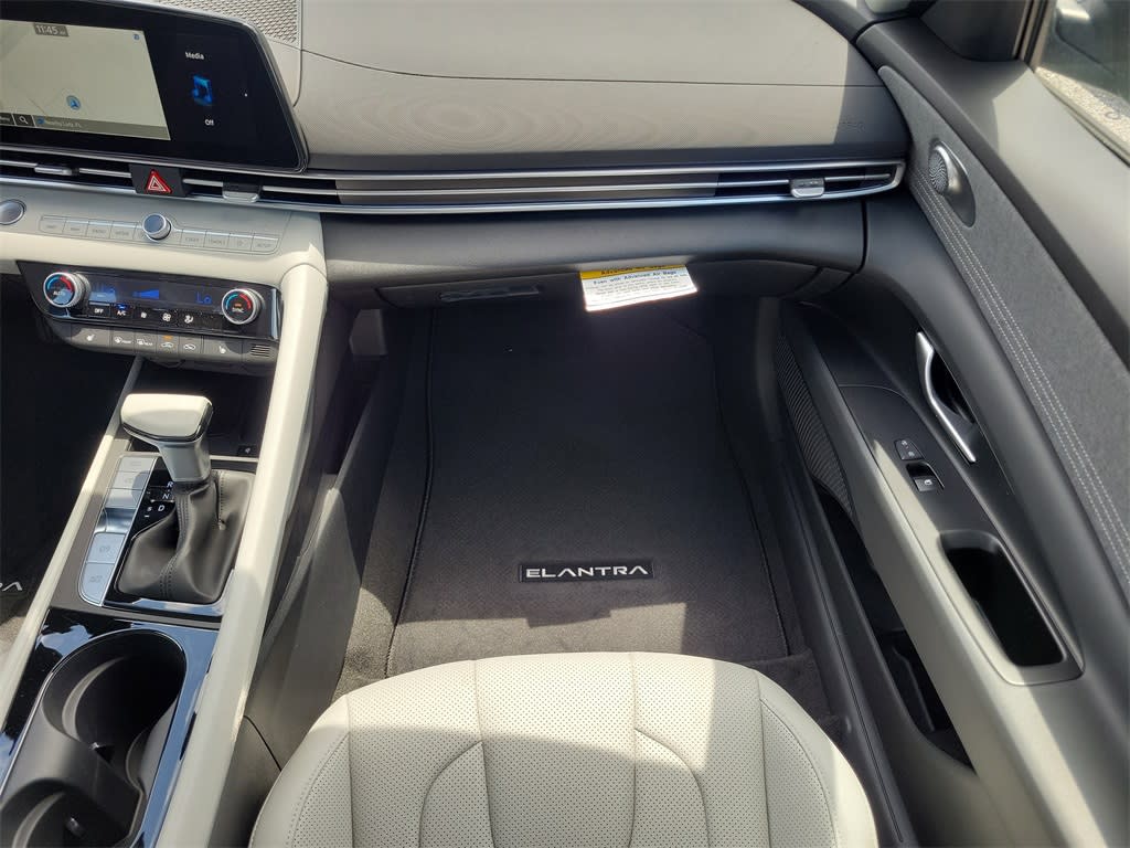 Thumbnail: 2025 Hyundai Elantra - 22