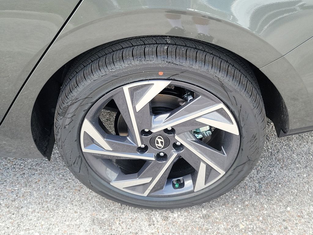 Thumbnail: 2026 Hyundai Elantra - 5