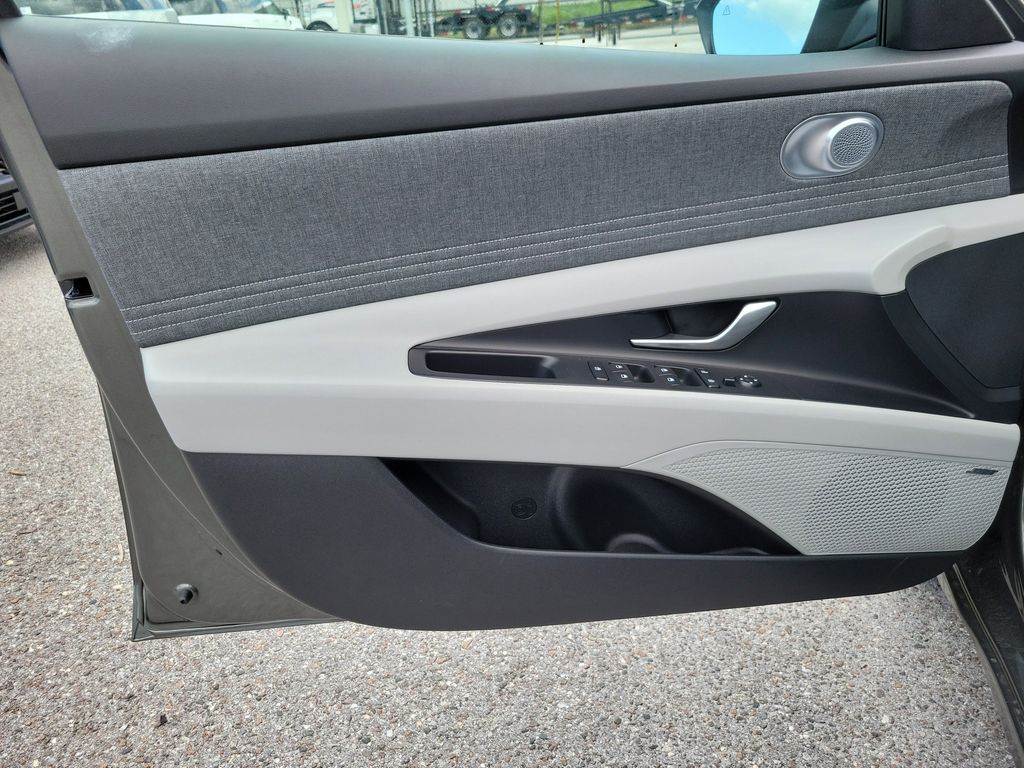 Thumbnail: 2026 Hyundai Elantra - 23