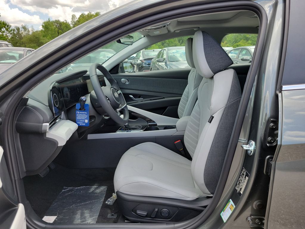 Thumbnail: 2026 Hyundai Elantra - 9
