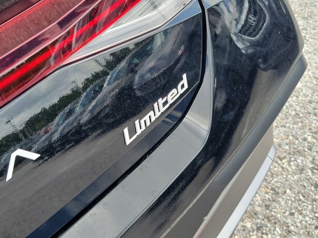 Thumbnail: 2026 Hyundai Elantra - 3
