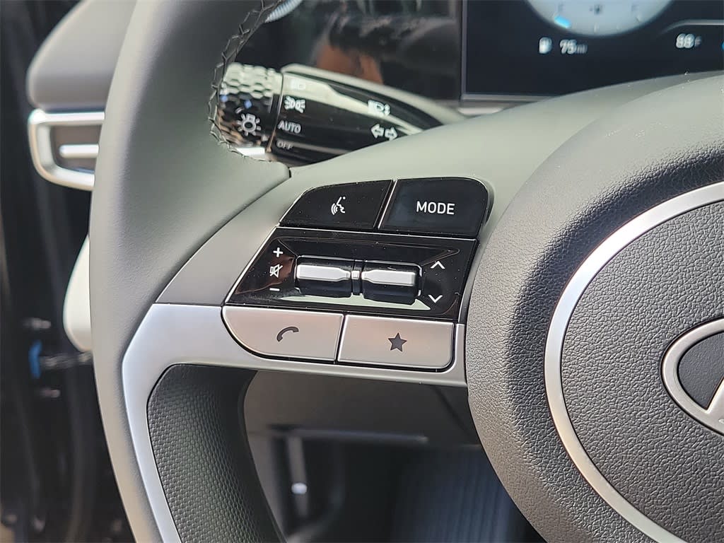 Thumbnail: 2025 Hyundai Elantra - 29