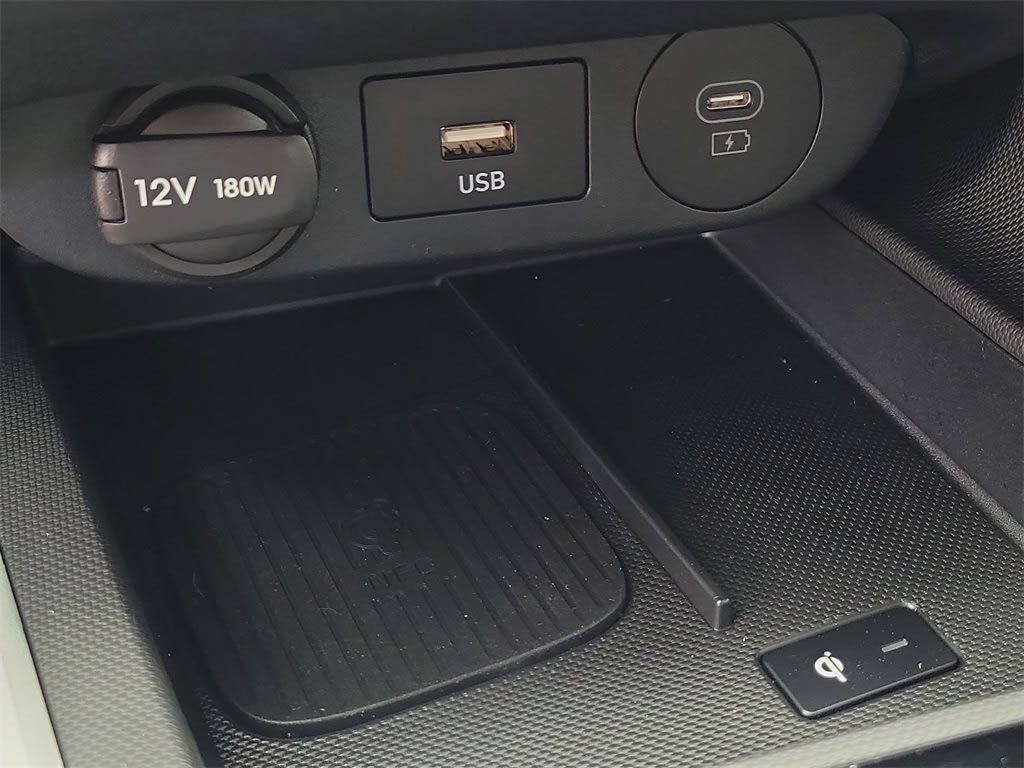 Thumbnail: 2025 Hyundai Elantra - 31