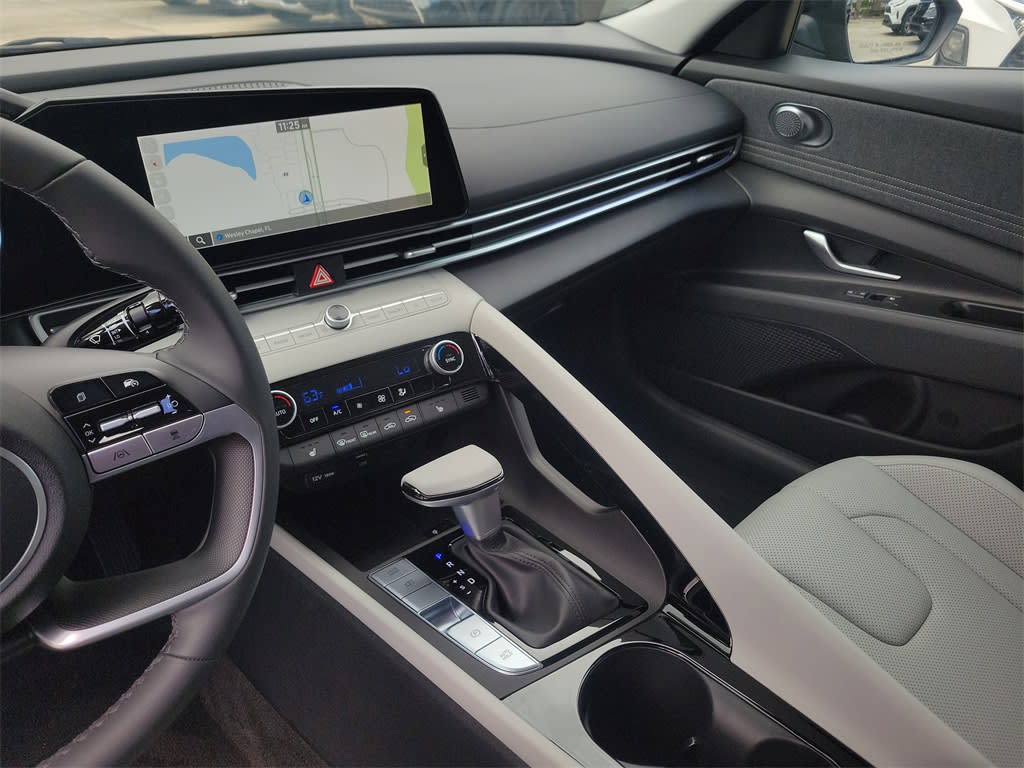 Thumbnail: 2025 Hyundai Elantra - 13