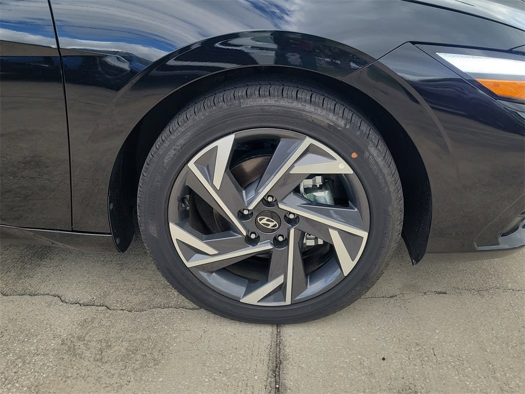 Thumbnail: 2025 Hyundai Elantra - 6