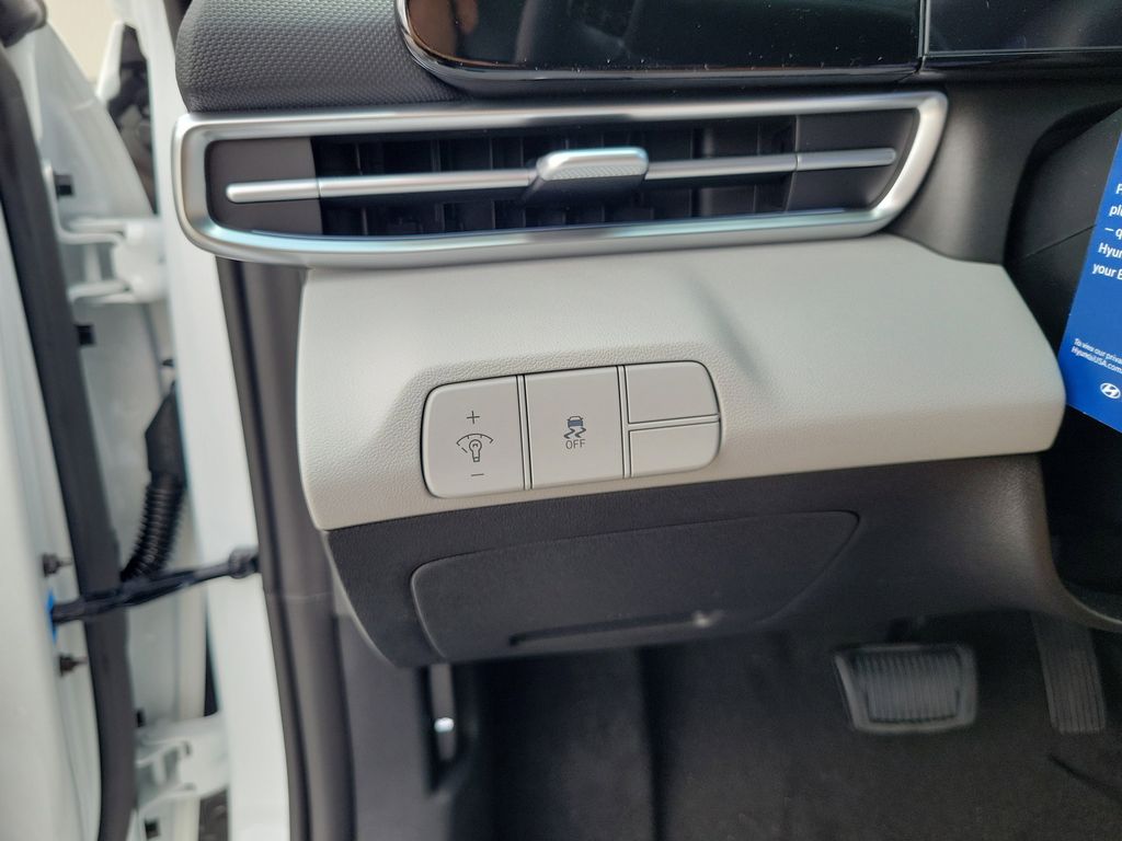 Thumbnail: 2026 Hyundai Elantra - 32