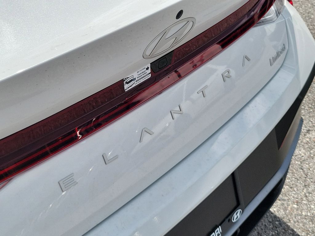 Thumbnail: 2026 Hyundai Elantra - 5