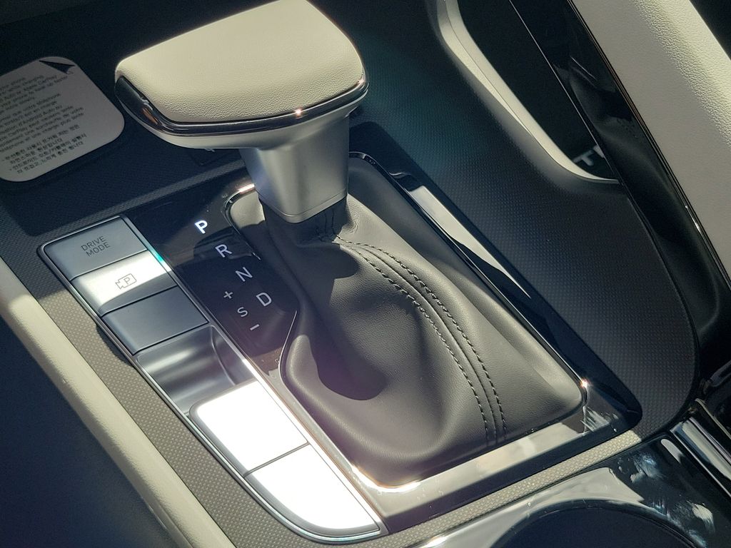 Thumbnail: 2026 Hyundai Elantra - 14