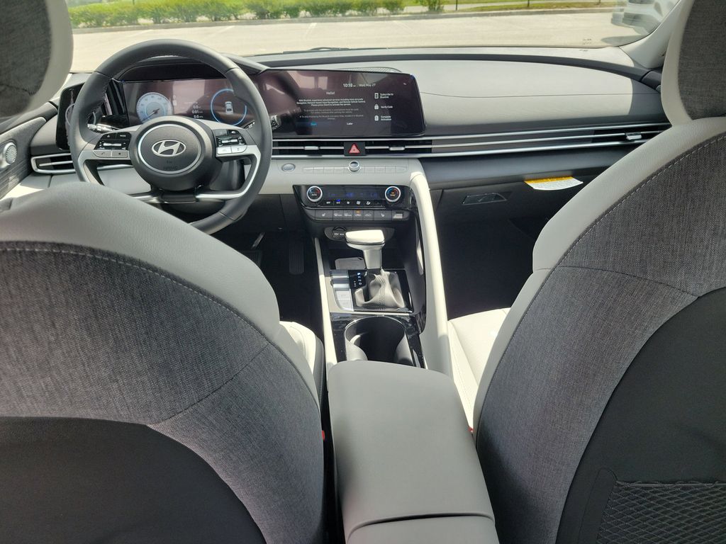 Thumbnail: 2026 Hyundai Elantra - 2