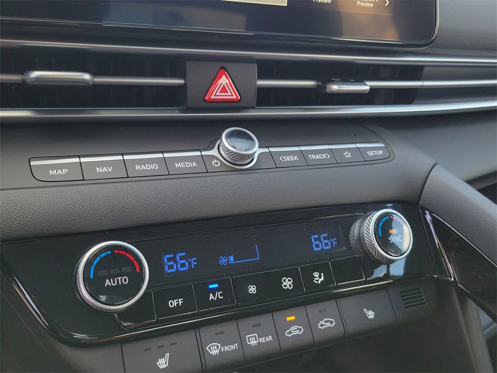 Thumbnail: 2025 Hyundai Elantra - 30