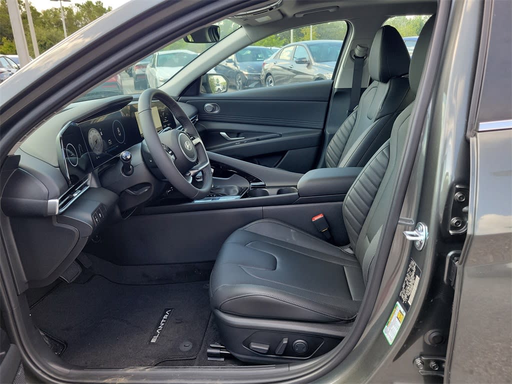 Thumbnail: 2025 Hyundai Elantra - 10