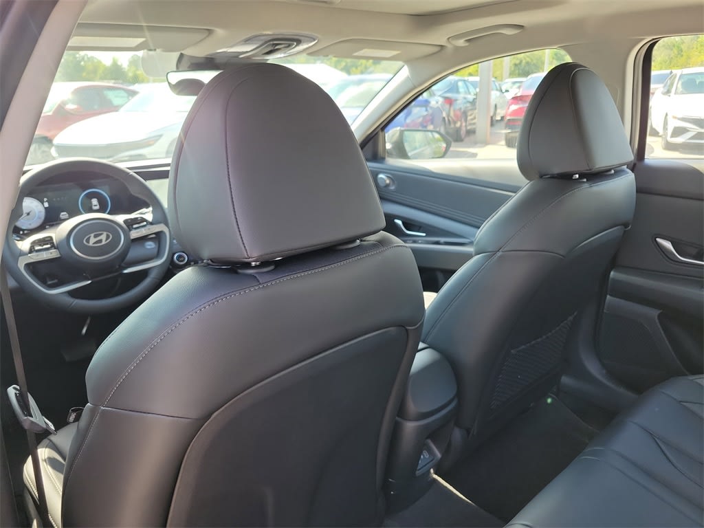 Thumbnail: 2025 Hyundai Elantra - 9