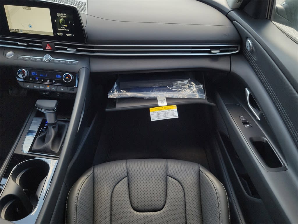 Thumbnail: 2025 Hyundai Elantra - 22