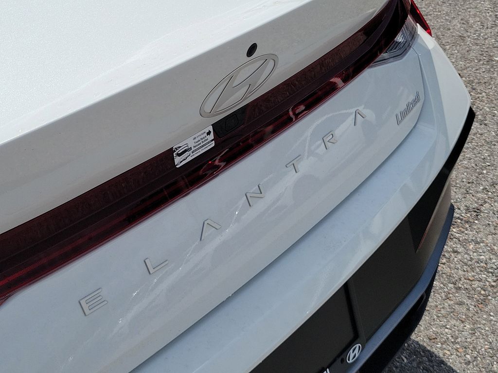 Thumbnail: 2026 Hyundai Elantra - 4