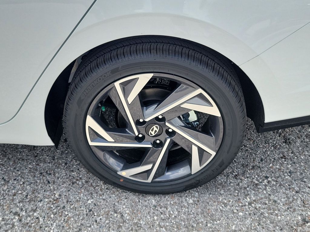 Thumbnail: 2026 Hyundai Elantra - 5