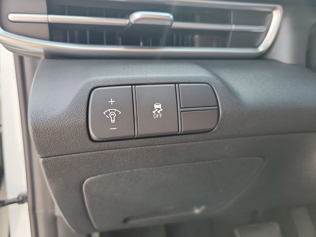 Thumbnail: 2026 Hyundai Elantra - 33