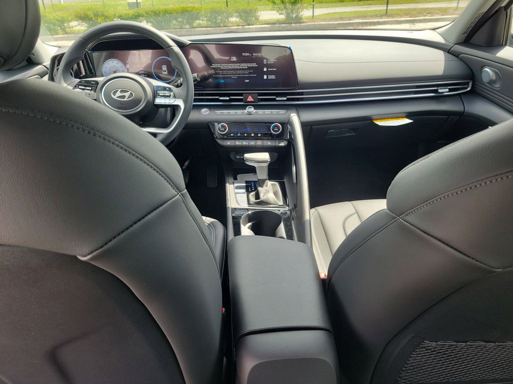 Thumbnail: 2026 Hyundai Elantra - 2