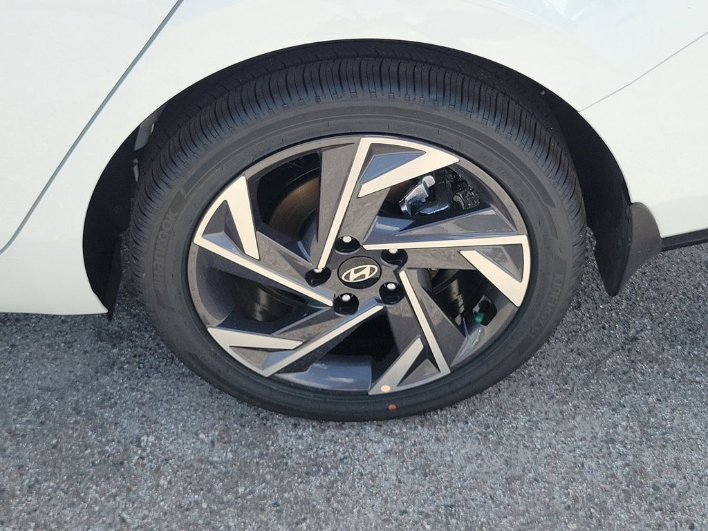 Thumbnail: 2026 Hyundai Elantra - 5